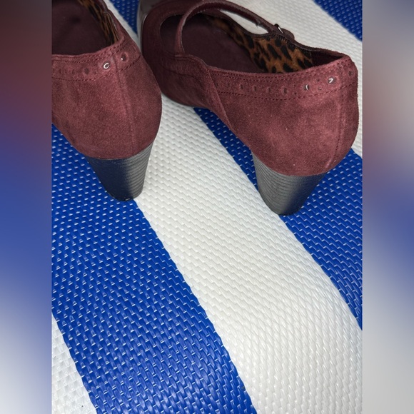 🎉✨ CLARKS WOMEN’S SAPPHIRE VASE BURGUNDY SUEDE MARY JANE PUMPS HEELS SIZE 7.5 - Picture 16 of 16